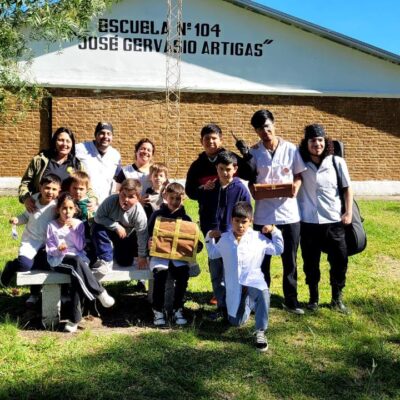 Prácticas en contexto rural – Estudiantes del 2do año del Profesorado de Música