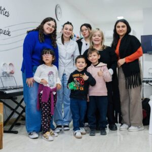 AGRADECEMOS A LA PROF. MARIELA ROMERO